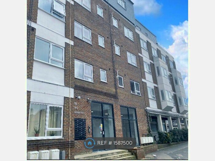 1 Bedroom Flat To Rent In Queensway, Bletchley, Milton Keynes, MK2