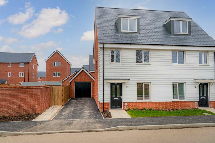 3 Bedroom House To Rent In Smith Way, Canterbury, CT1