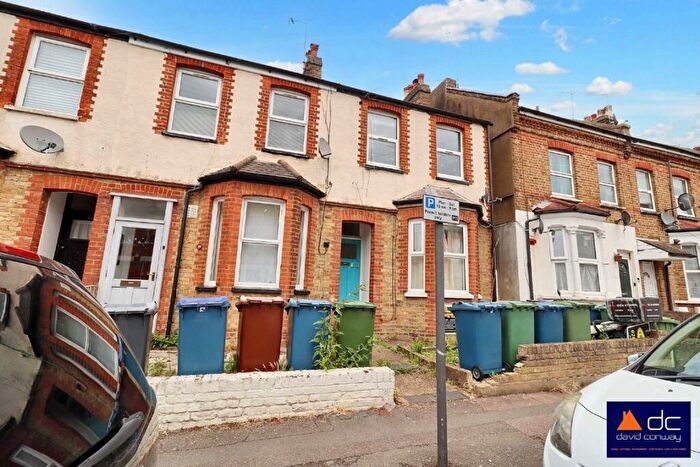 1 Bedroom Flat For Sale In Stanley Road, Harrow, HA2