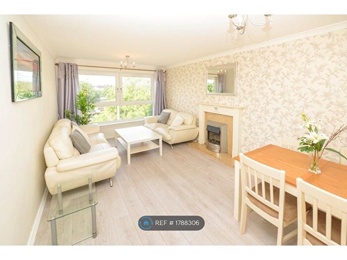 2 Bedroom Flat To Rent In Buccleuch Street, Glasgow, G3