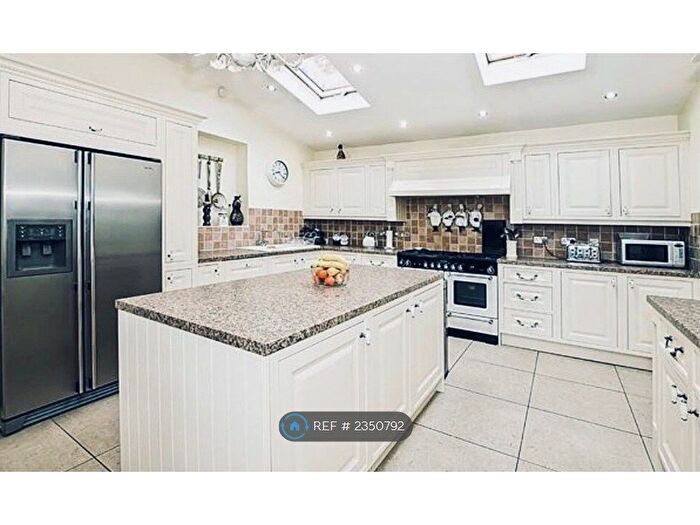 4 Bedroom Semi-Detached House To Rent In Greenhill Road, Liverpool, L18