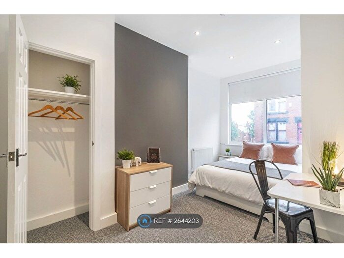 6 Bedroom Terraced House To Rent In Hartley Grove, Leeds, LS6