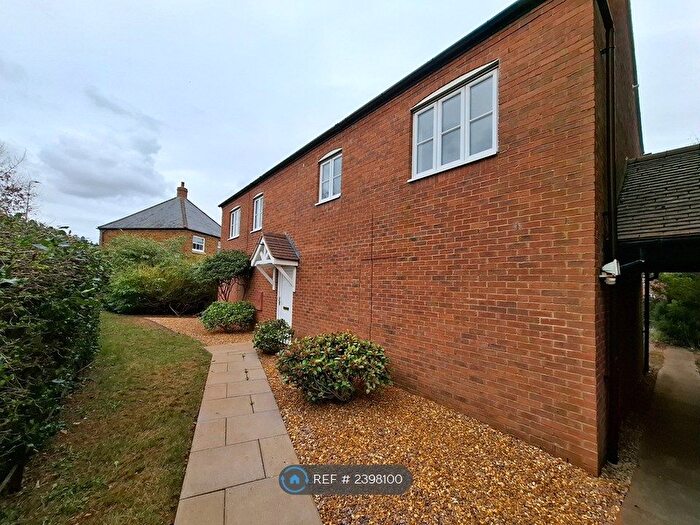 2 Bedroom Detached House To Rent In Sage Close, Banbury, OX16