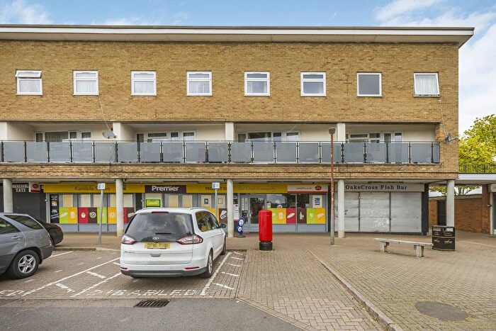 3 Bedroom Maisonette To Rent In Oaks Cross, Stevenage, SG2