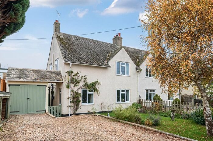 3 Bedroom Semi-Detached House For Sale In Bucknell, Oxfordshire, OX27