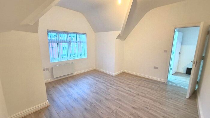 1 Bedroom Apartment To Rent In Apartment College Road, Moseley, Birmingham, B13