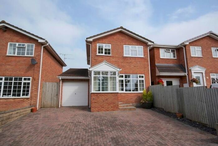 3 Bedroom Detached House To Rent In Gatehouse Close, Cullompton, Devon, EX15