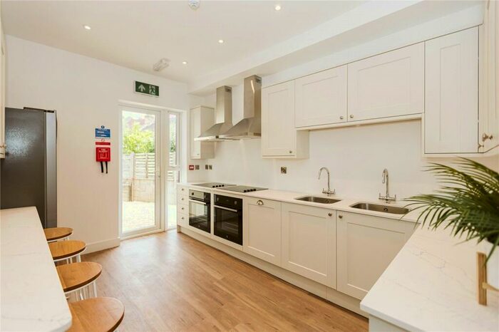 6 Bedroom End Of Terrace House To Rent In Thicket Road, Fishponds, Bristol, BS16