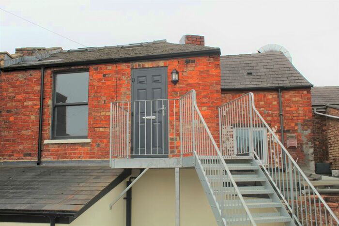 1 Bedroom Flat To Rent In London Road, Charlton Kings, Cheltenham GL52