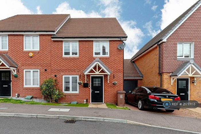 3 Bedroom Semi-Detached House To Rent In Templars Drive, Rochester, ME2
