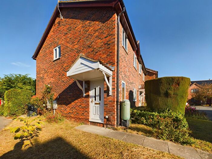 3 Bedroom End Of Terrace House To Rent In Violet Close, Cambridge, Cambridgeshire, CB1