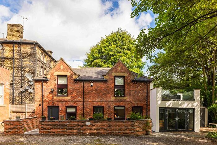 3 Bedroom Detached House For Sale In Allerton Hill, Chapel Allerton, LS7