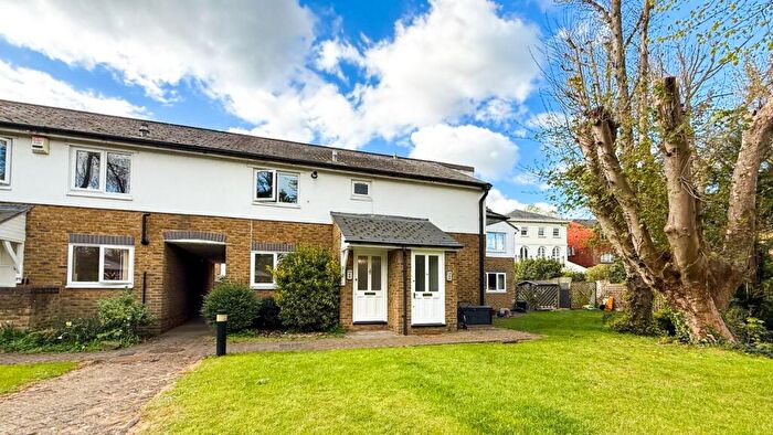 2 Bedroom Maisonette To Rent In Nightingale Court, Hertford, SG14