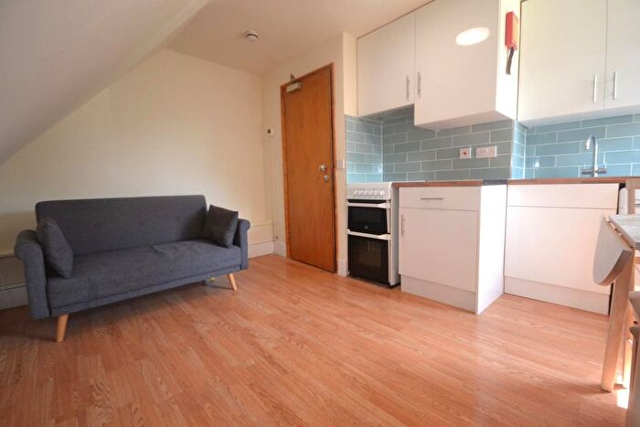 1 Bedroom Flat To Rent In Denmark Road, Reading, RG1