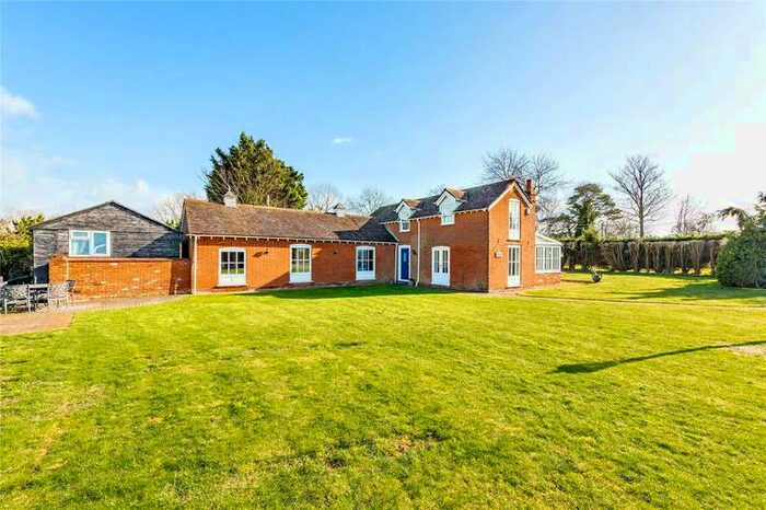 3 Bedroom Detached House For Sale In Lower Burnham Road, Latchingdon, Chelmsford, Essex, CM3