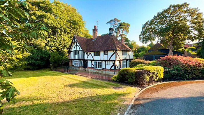 6 Bedroom Detached House For Sale In The Green, Bearsted, Maidstone, Kent, ME14