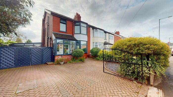 3 Bedroom Semi-Detached House To Rent In Kiln Lane, Eccleston, St. Helens, WA10