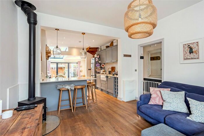 2 Bedroom End Of Terrace House To Rent In Cranford Avenue, Knutsford, Cheshire, WA16