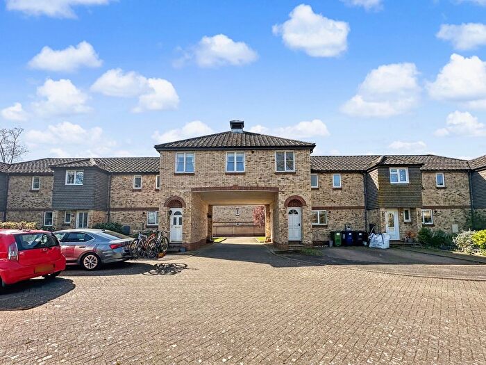 2 Bedroom Flat To Rent In The Brambles, St Ives, Cambs, PE27