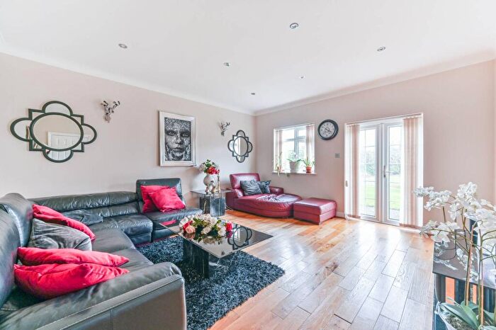 5 Bedroom Detached House For Sale In Sanderstead Road, Sanderstead, South Croydon, CR2