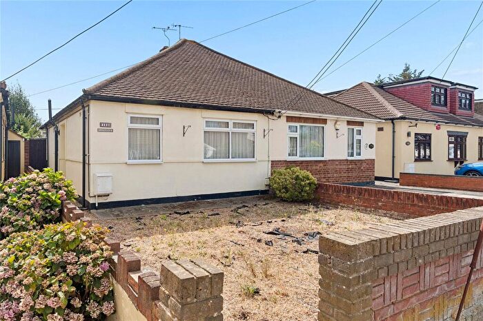 2 Bedroom Bungalow For Sale In Parsonage Road, Rainham, RM13