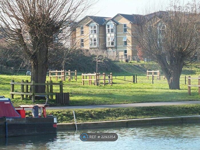 1 Bedroom Flat To Rent In Auckland Court, Cambridge, CB5