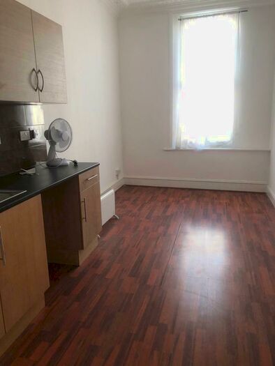 Studio To Rent In Camberwell Church Street, London, SE5