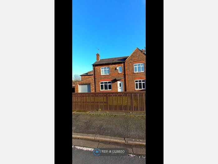 4 Bedroom End Of Terrace House To Rent In Grindon Avenue, Salford M7