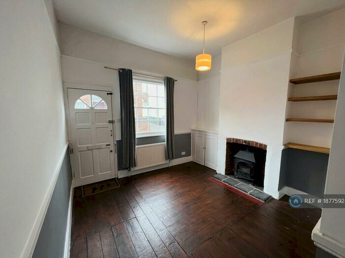 2 Bedroom End Of Terrace House To Rent In Ripon Street, Aylesbury, HP20
