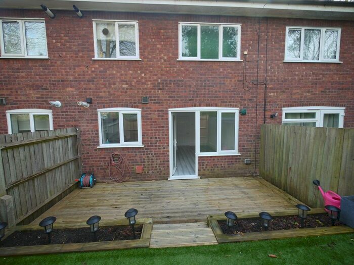 1 Bedroom Maisonette To Rent In Mallard Way, Northwood, HA6