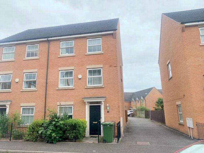 4 Bedroom House To Rent In Buckthorn Road, Hampton Hargate, Peterborough, PE7