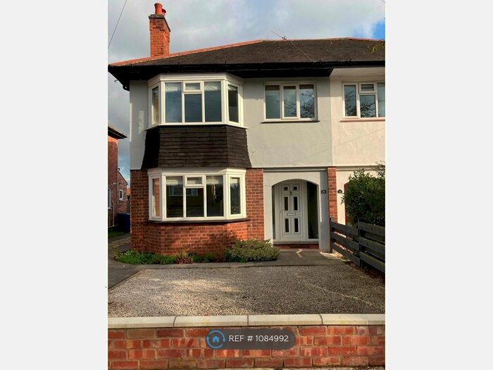 3 Bedroom Semi-Detached House To Rent In Burnside Road, Nottingham NG2