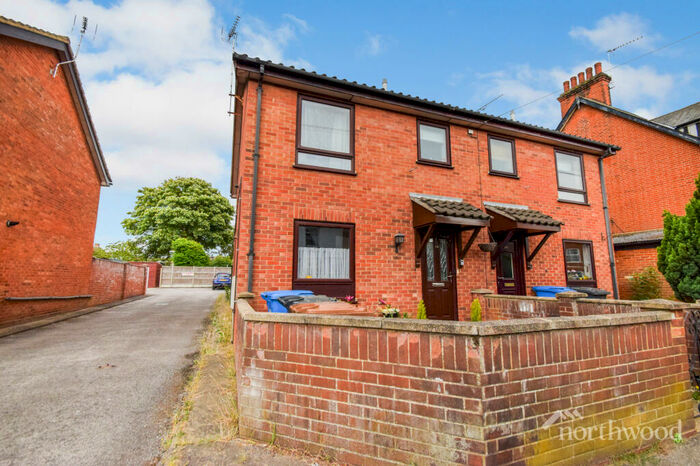 3 Bedroom Semi-Detached House To Rent In Cauldwell Hall Road, Ipswich, IP4