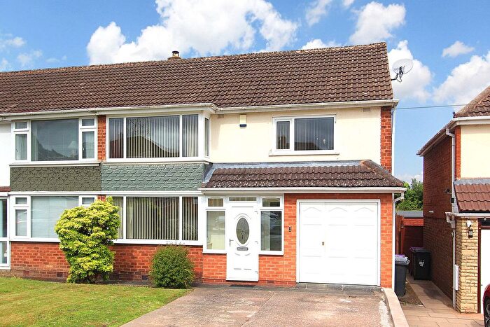 3 Bedroom Property To Rent In Farrington Road, Wolverhampton, WV4