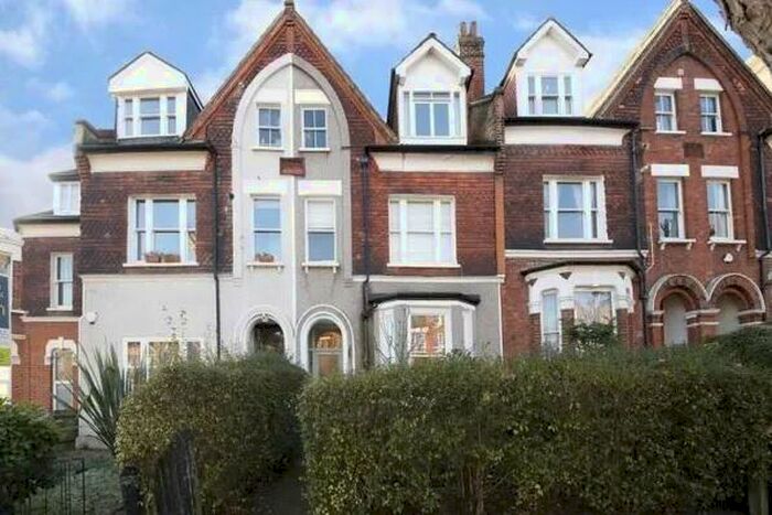 2 Bedroom Flat To Rent In Adelaide Avenue Brockley, SE4