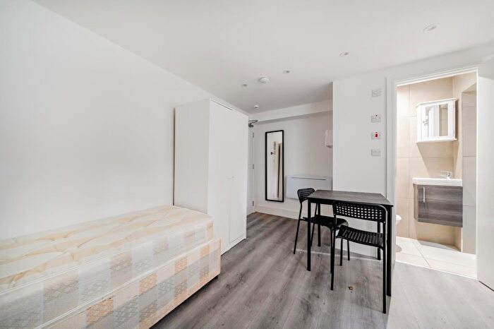 Apartment To Rent In Kings Road, Reading, RG1