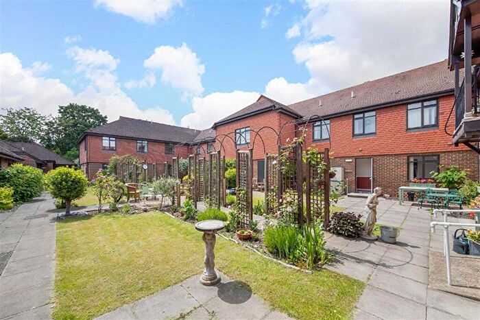 1 Bedroom Flat For Sale In Westcombe Park Road, Blackheath, SE3