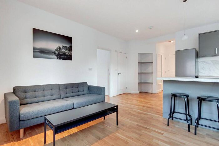 2 Bedroom Flat To Rent In Sycamore Street, Clerkenwell, London, EC1Y