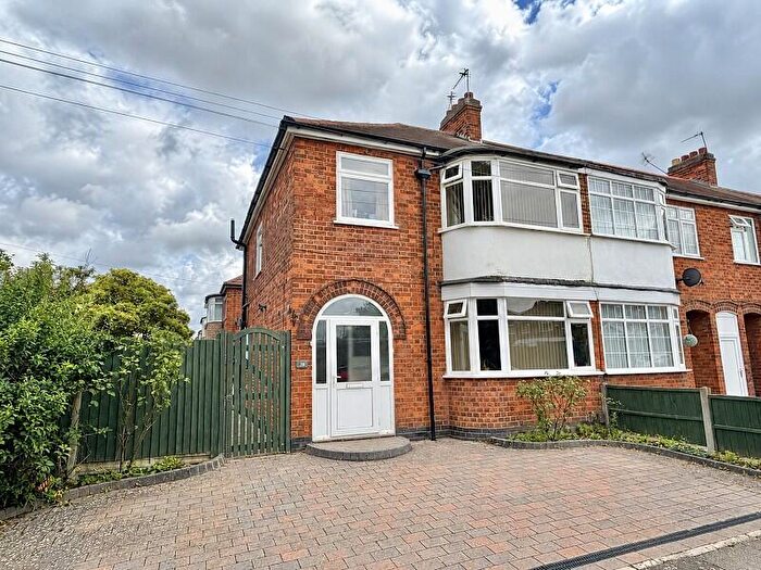 3 Bedroom End Of Terrace House For Sale In Banks Road, Leicester, Leicestershire., LE2