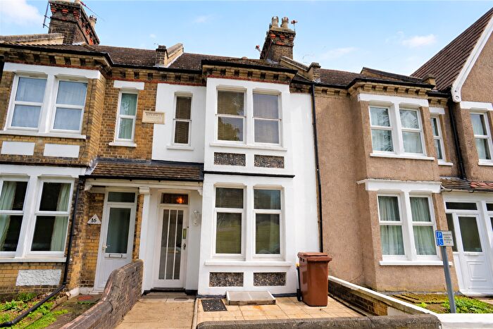 4 Bedroom Terraced House For Sale In Northcote Road, Rochester, ME2