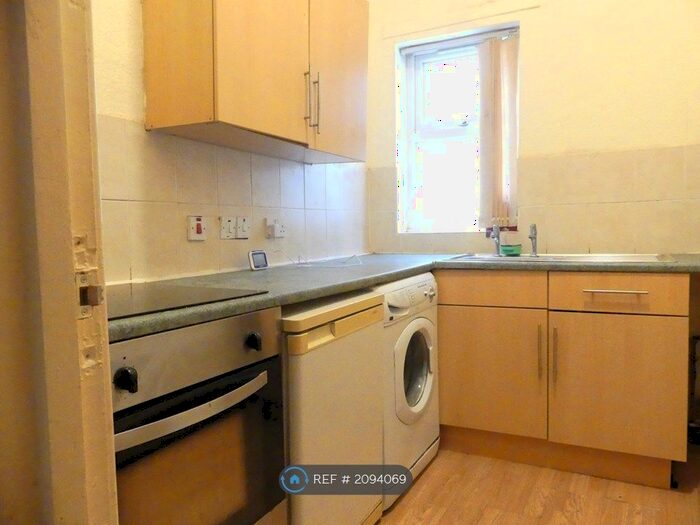 1 Bedroom Flat To Rent In Great Clowes Street, Salford, M7
