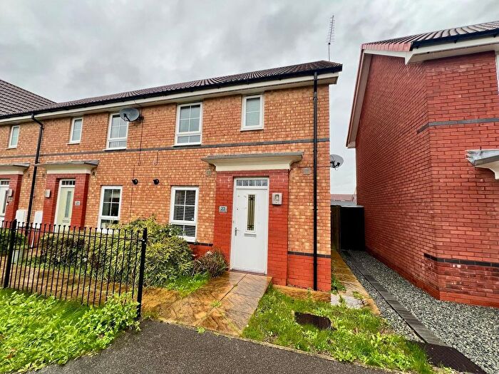 3 Bedroom Terraced House To Rent In Holland Park, Kingswood, Hull, East Riding Of Yorkshire, HU7