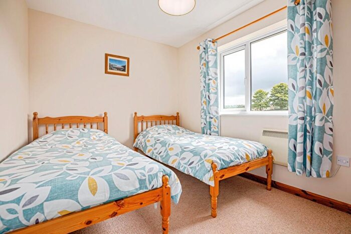 2 Bedroom Flat For Sale In Clos Y Fferm, Aberporth, Cardigan, Ceredigion, SA43