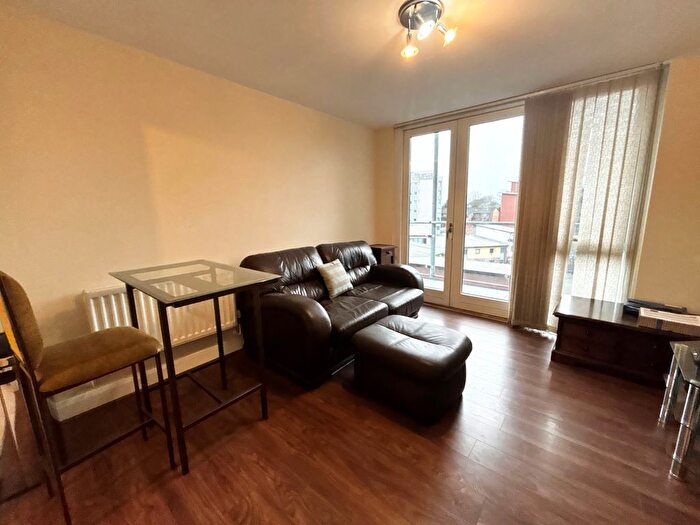 2 Bedroom Flat To Rent In Wheeleys Lane, Birmingham, B15