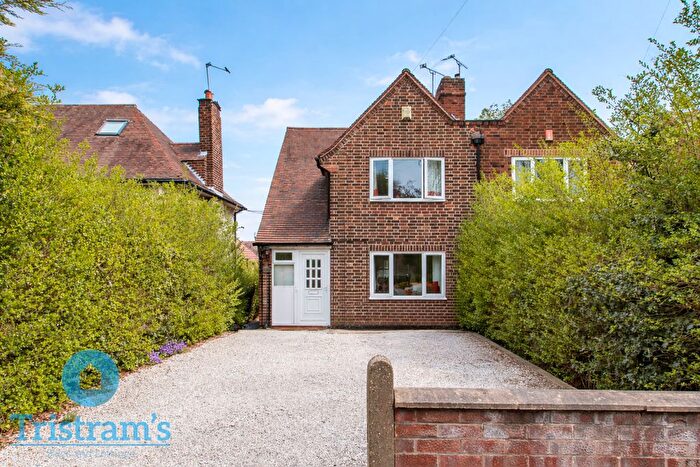 3 Bedroom Semi-Detached House To Rent In Wollaton Road, Beeston, NG9