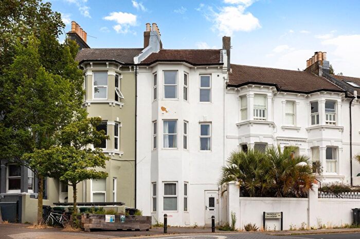2 Bedroom Maisonette For Sale In Princes Crescent, Brighton, BN2