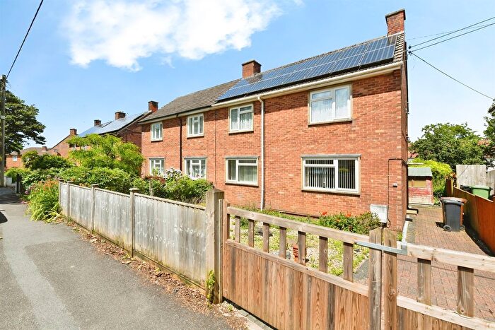 3 Bedroom Semi-Detached House For Sale In Mason Way, Shepton Mallet, BA4