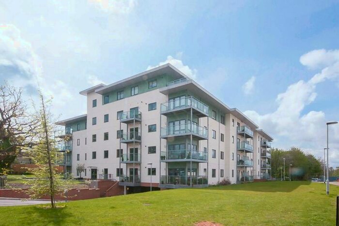 2 Bedroom Flat To Rent In Rollason Way, Brentwood, Essex, CM14
