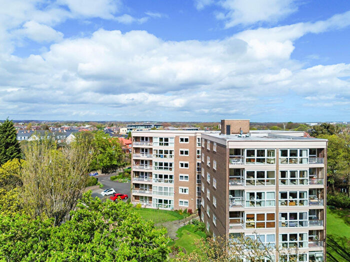 3 Bedroom Flat For Sale In Wentworth Grange, The Grove, Gosforth, Newcastle Upon Tyne, NE3