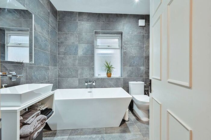 2 Bedroom Flat For Sale In Hindes Road, Harrow, HA1